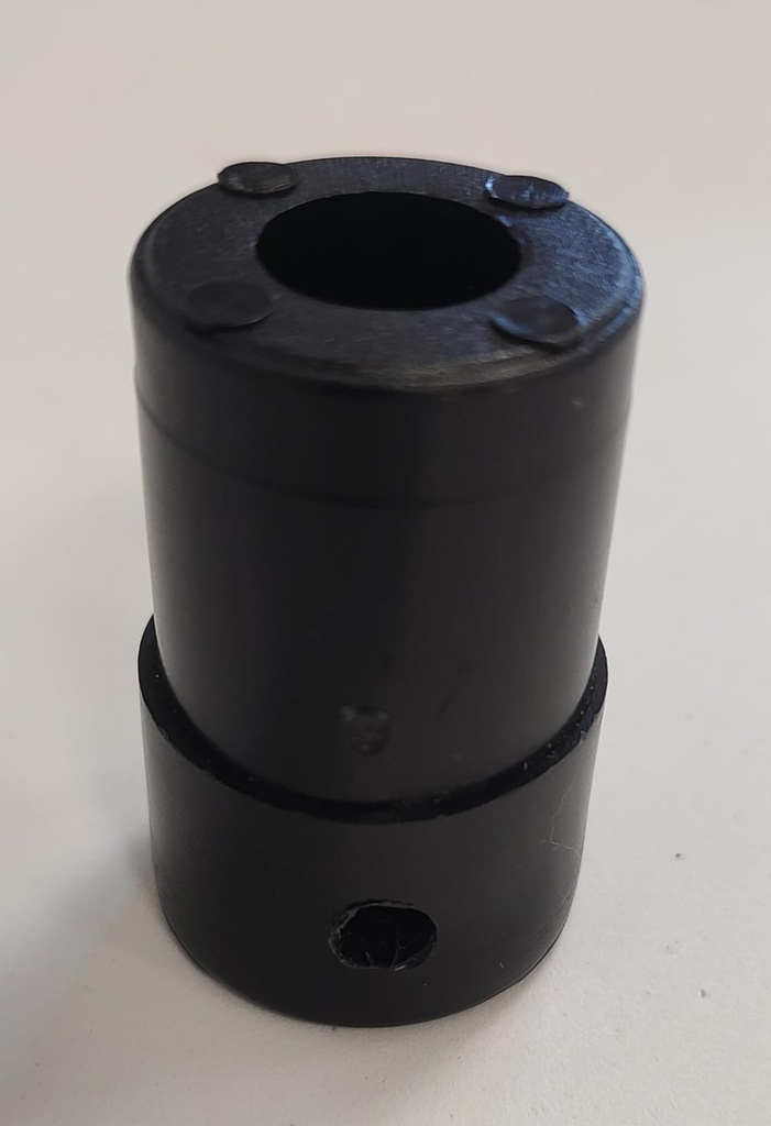 Puntera 1 1/4" redonda negra c/agujero x par