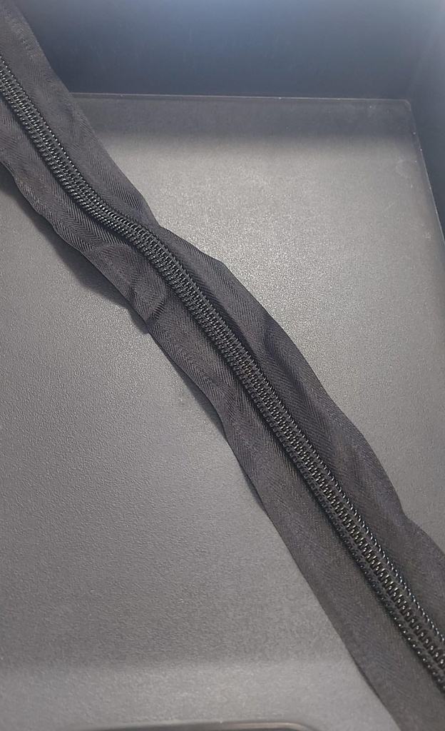 Cierre 10mm reforzado negro x mt